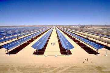 In der Wüste Ägyptens wurde für 2,8 Milliarden US-Dollar der größte Solarpark der Welt gebaut