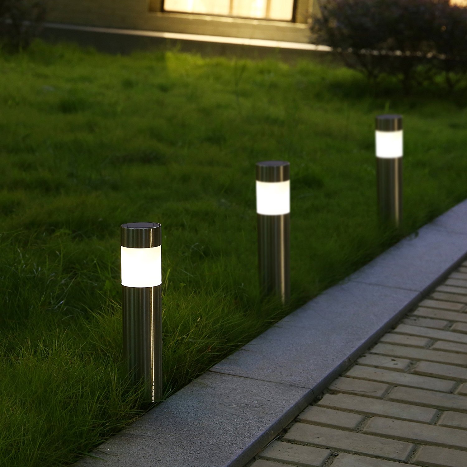 Abstand der LED-Rasenlampe vom Straßenrand